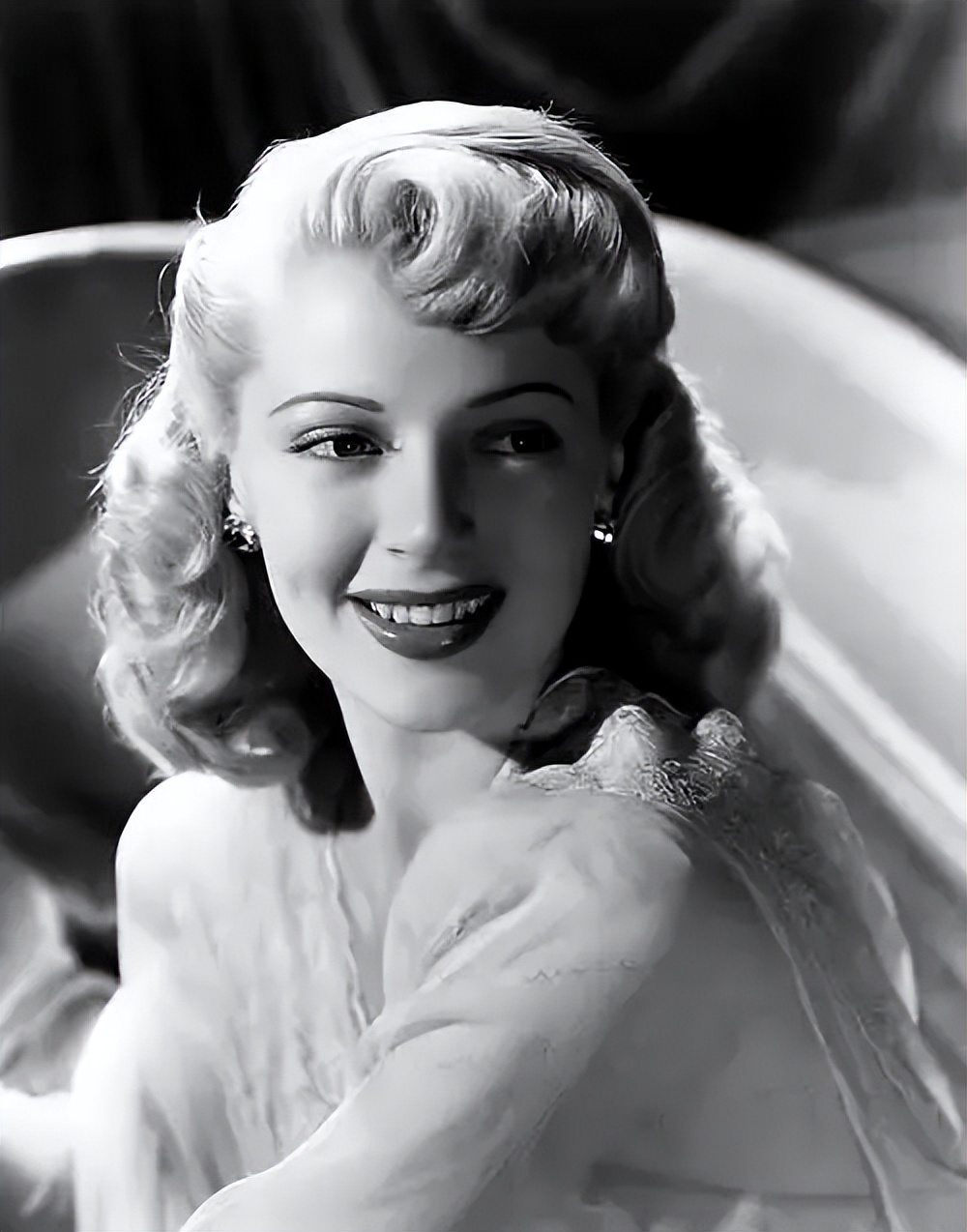 拉娜·特纳兴高采烈地憧憬着,她并不知道这将是父亲对她说过最后的