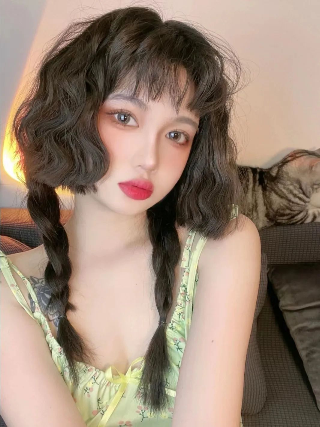 (图源:@点点吃鸡翅)78剪完太贴头型了怎么办?