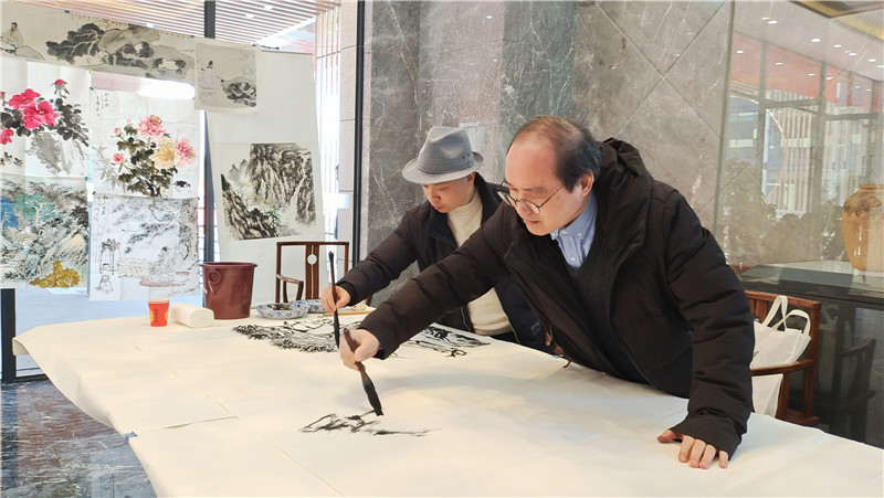 靖安金石世家书画家艺术村首办公益捐赠活动