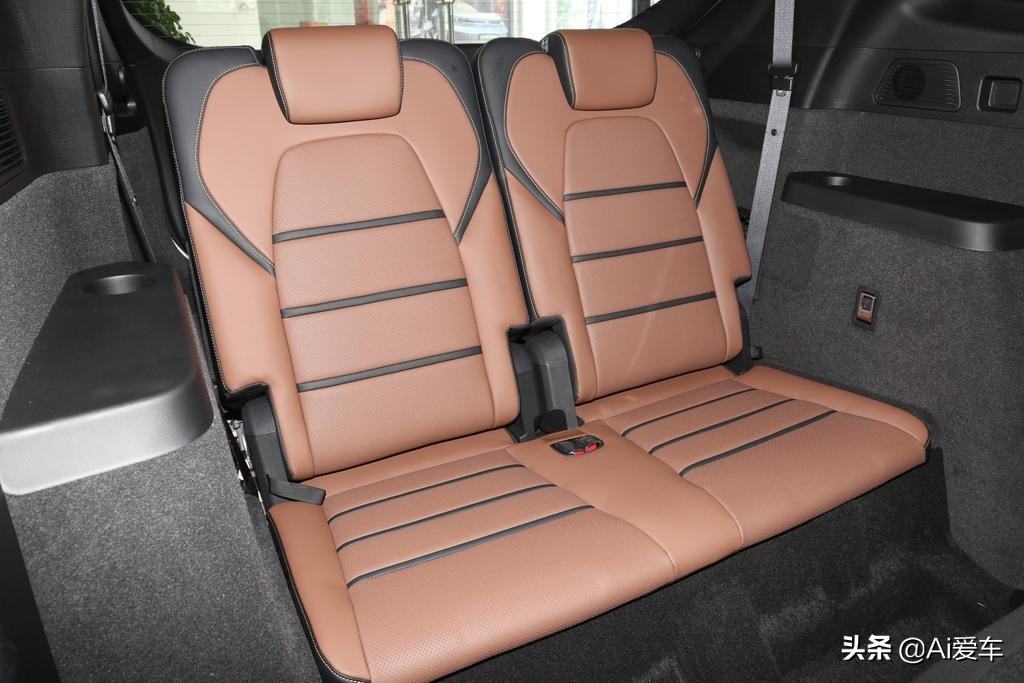 5.3L油耗，大7座设计，高配家用中型SUV，价不错，实拍比亚迪唐DM