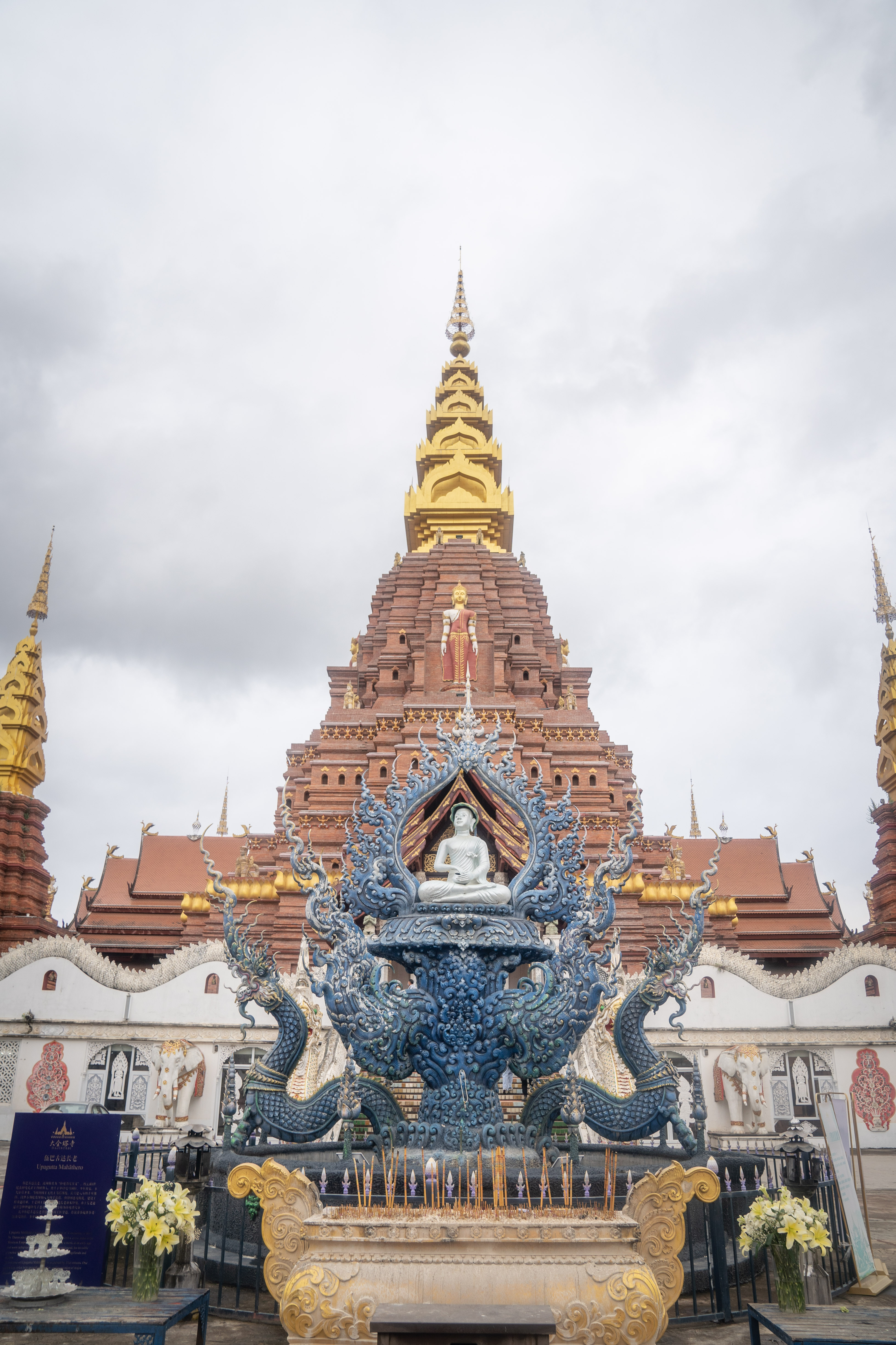 不逛一逛这个公园白去西双版纳,这太有异域风情,仿佛来到泰国 - 时代