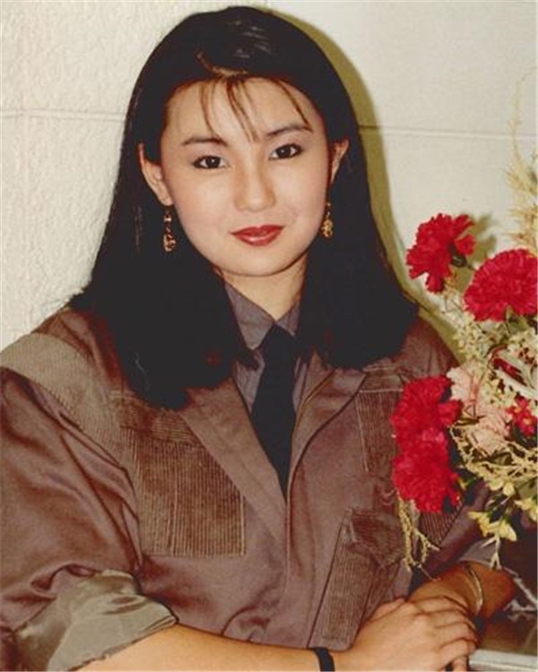 至今未婚的11位女明星，个个“风韵犹存”，最大62岁，最小43岁