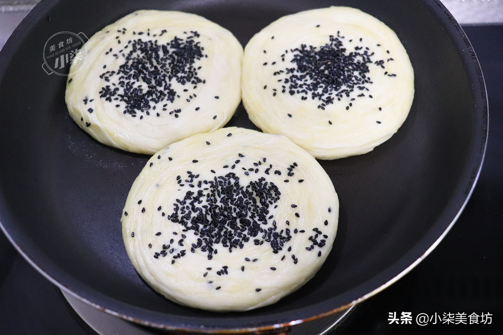 想吃酥掉渣饼，5分钟教会你，外酥里软又多层，一周吃7次都不嫌腻