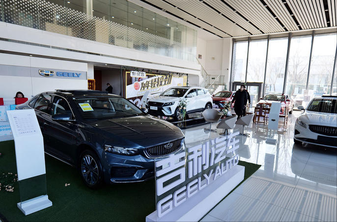 當前,除了我們這次探店實拍的三款車型,天津空港惠馳店內還有更多吉利