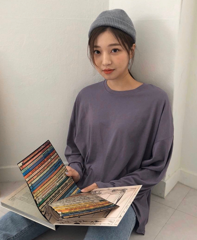 有着那些年气质的宝藏女孩金智妍 甜美与温柔并存的女友系穿搭