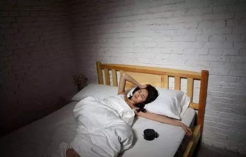 俗语说：“爱睡三觉，命比纸薄”，“三觉”指的是哪三觉？