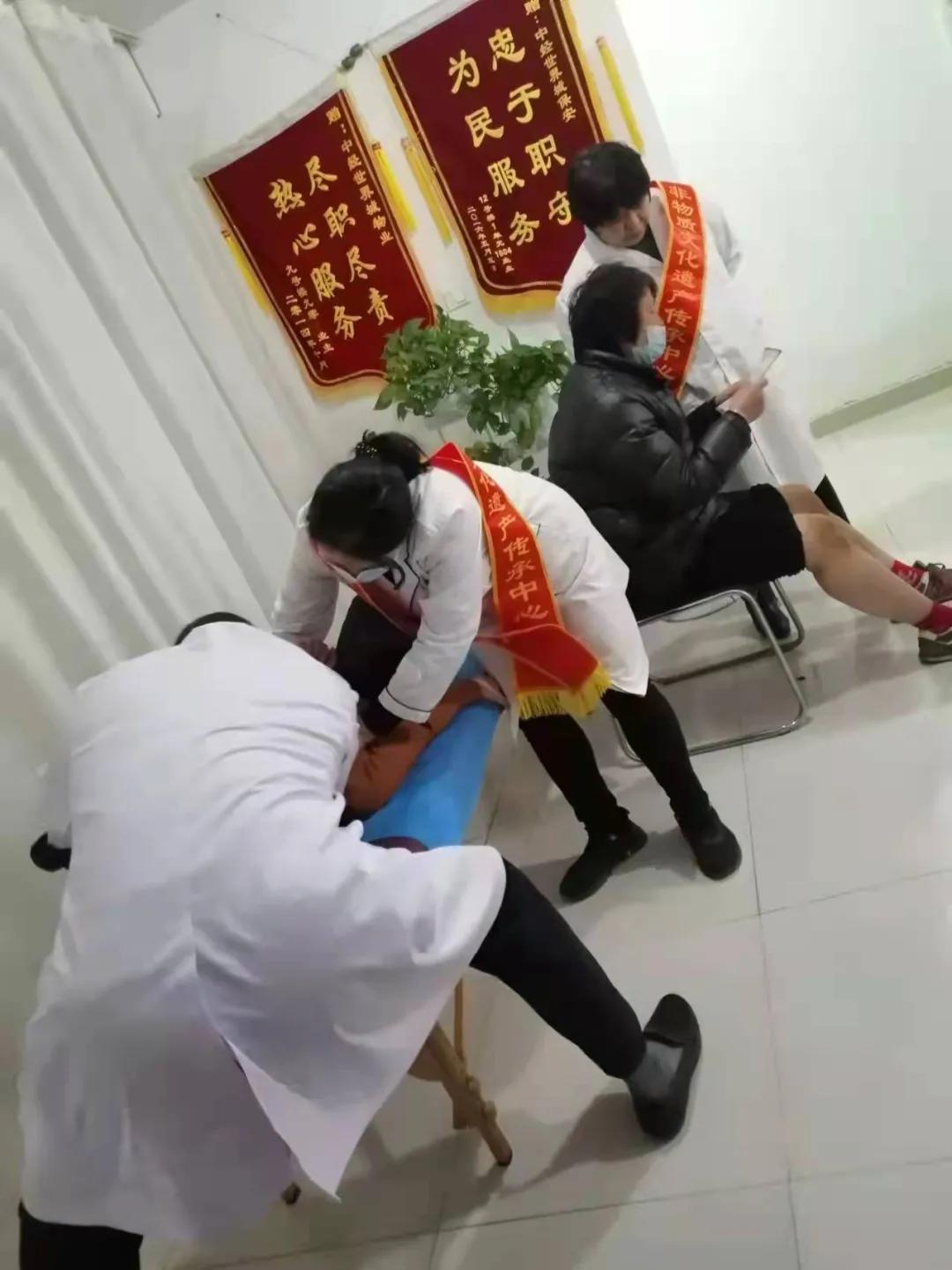 潍坊中医药非遗传承中心专家团中经世纪城社区义诊成功举办