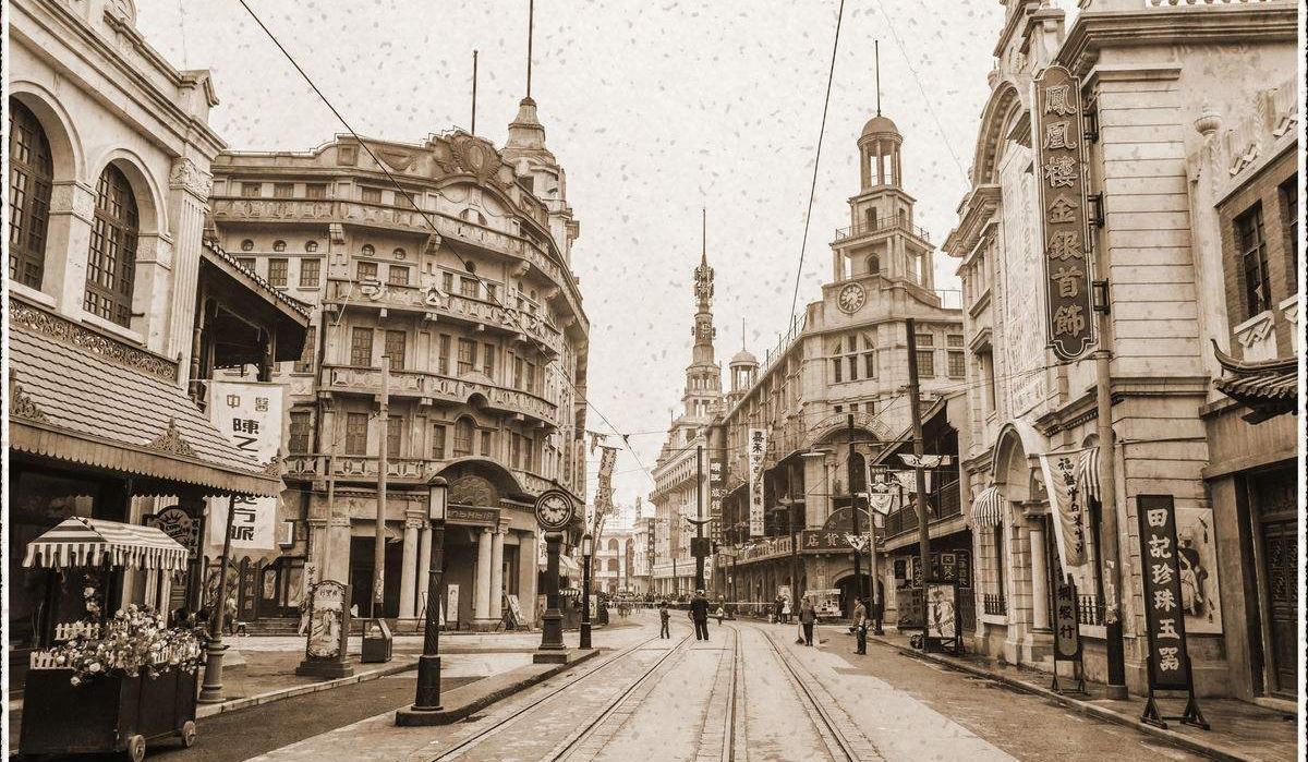 上海最早的定居点出现在距今4500年左右的新石器时代晚期,那时是一片