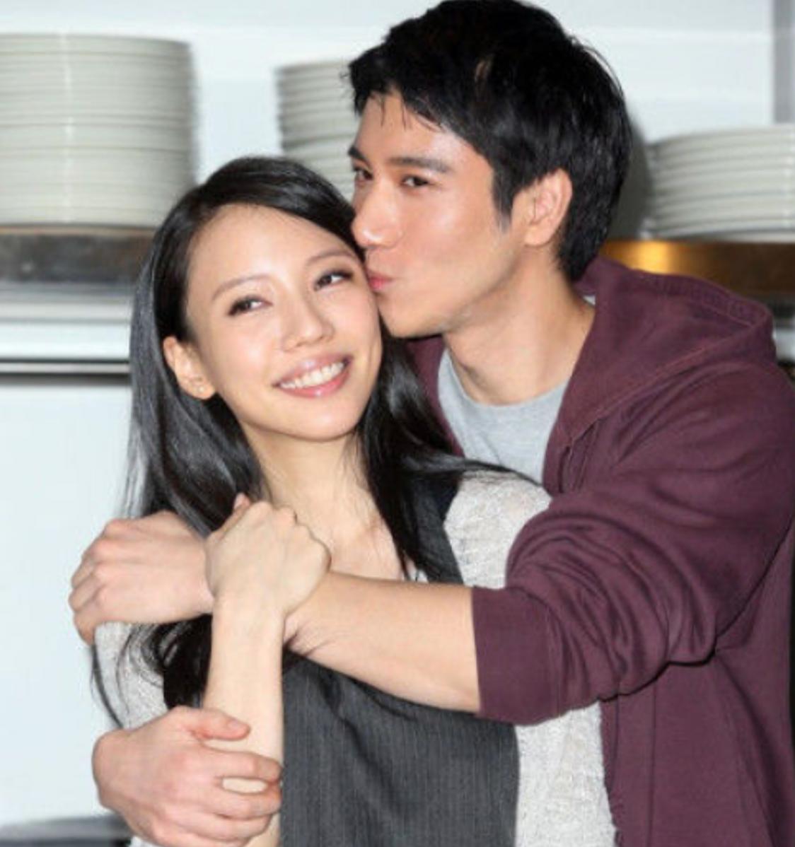 台媒爆料王力宏已离婚，经纪人出面否认！两人结婚八年生3个孩子