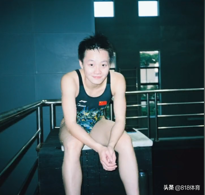 小可爱!全红婵北京冬训迎来2022第一场雪,裹得紧紧的和师姐回宿舍