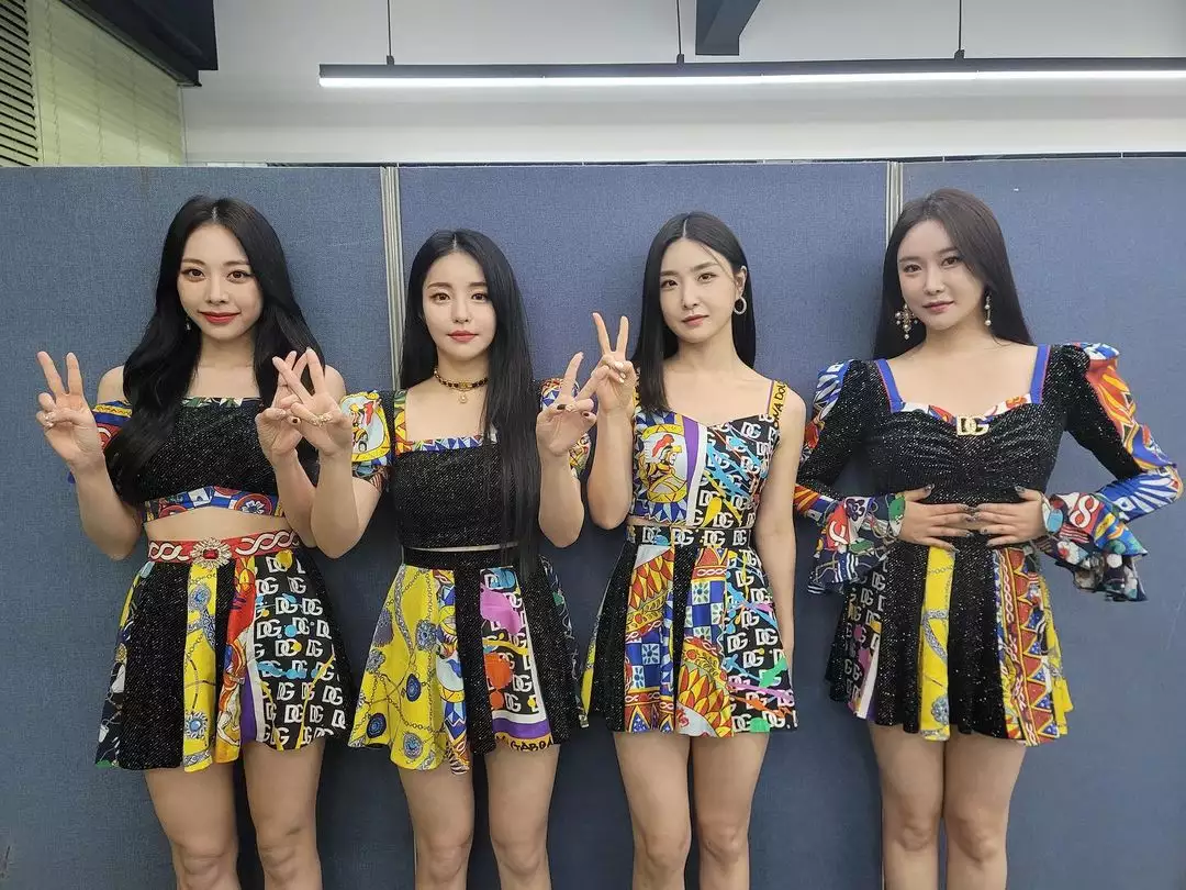 Brave Girls登上2021MAMA!落泪表示:我们原本今年决定解散