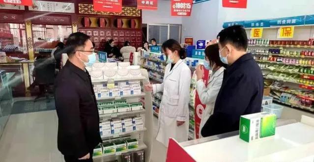 商丘市市场监管局书记马索义带队检查食品药品市场安全工作