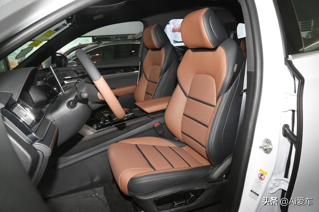 5.3L油耗，大7座设计，高配家用中型SUV，价不错，实拍比亚迪唐DM