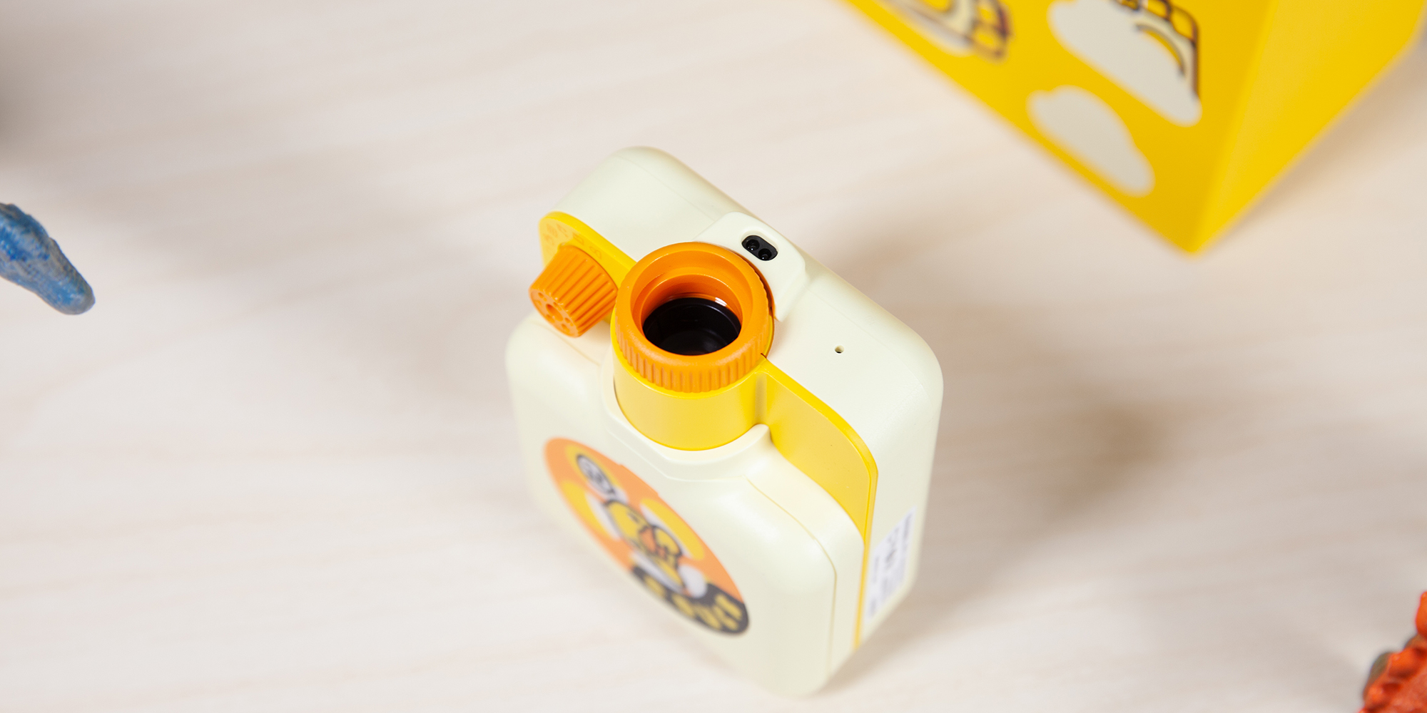 保护视力、远离数码产品，送孩子一台趣学伴儿童故事放映机吧