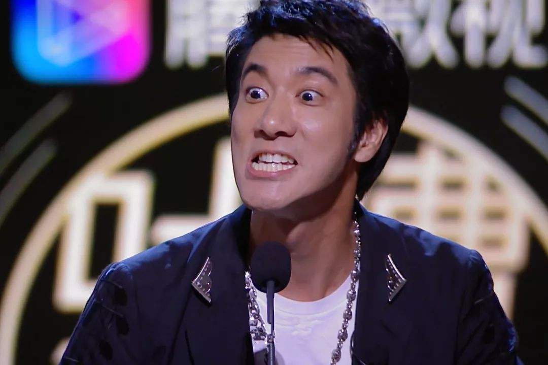王力宏拒绝回应和道歉，拉黑多名网友，遭调侃：聋的传人