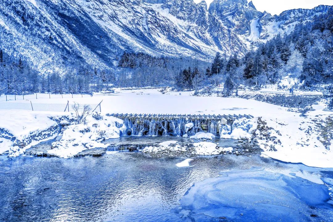 热雪沸腾｜毕棚沟「冰雪娱乐场」今日正式开启