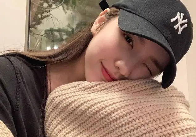 追女孩送什么礼物容易感动（刚追女生可以送礼物吗）