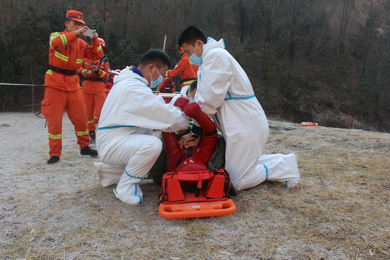 庆阳市森林消防大队严密组织雨雪冰冻灾害应急救援拉动演练