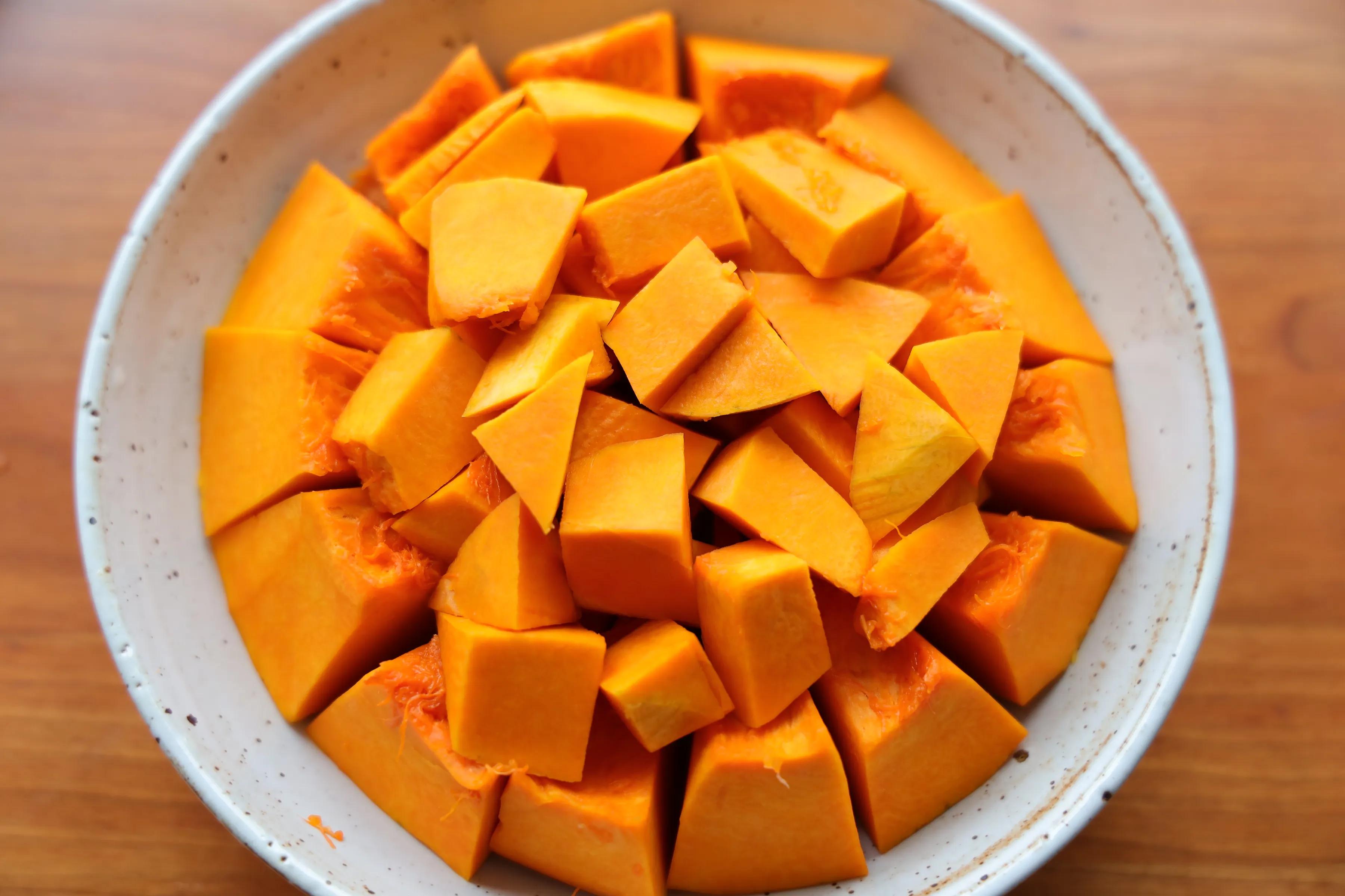 2块钱的南瓜，简单做成一道抢手的年夜饭，上桌太受欢迎了