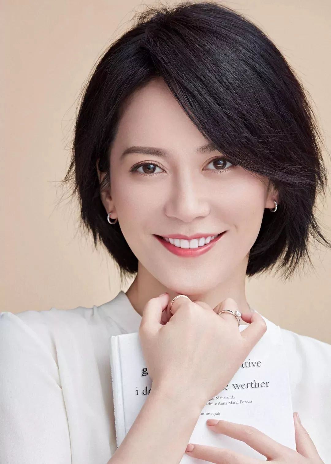 至今未婚的11位女明星，个个“风韵犹存”，最大62岁，最小43岁