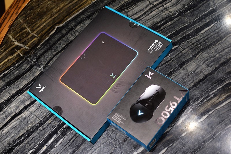 再也不怕没电了 雷柏V10RGB幻彩背光无线充电游戏鼠标硬垫