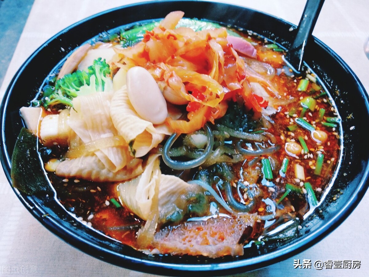 麻辣烫 怎么做才好吃 详细配方交给你 在家试做一下吧