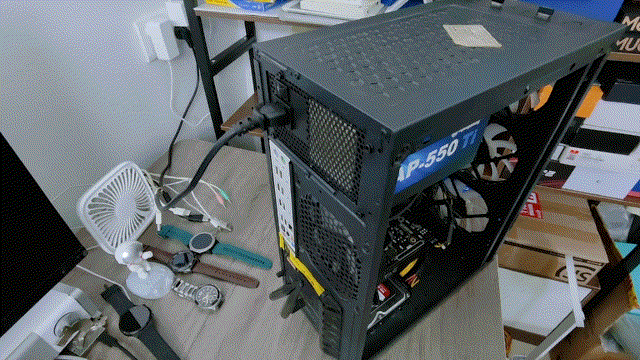 电脑电源选择不当，电压虚标运行不稳定，从根源解决问题