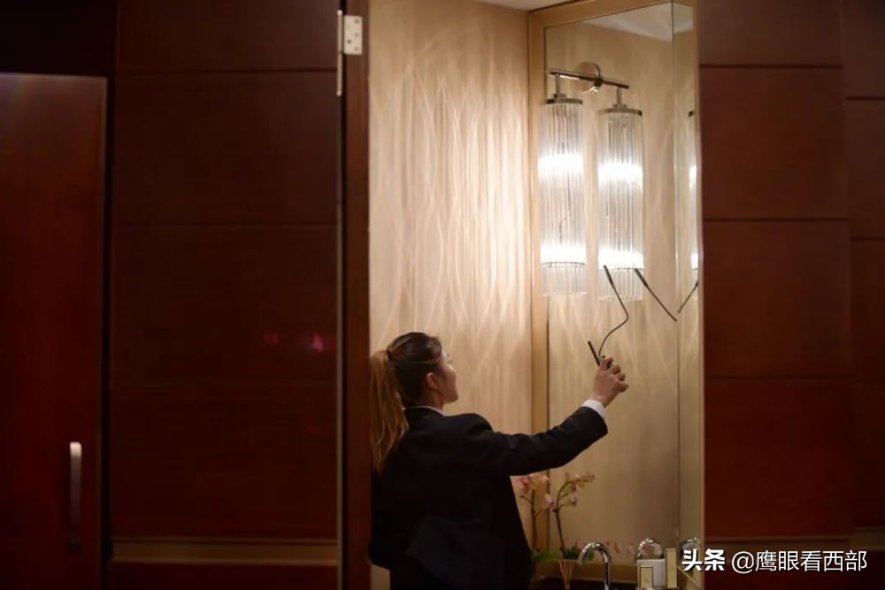 「人物故事」摄影师探秘“00后”京城女保镖