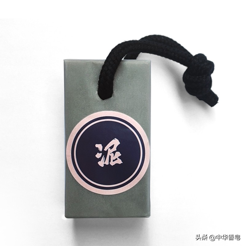 一泥一皂 | 回归本源的「中华香皂·盐湖黑泥皂」