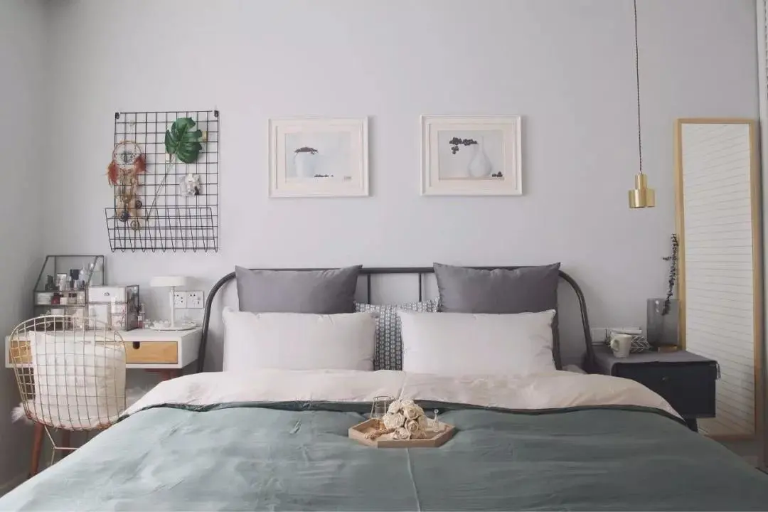 卧室简单一些，住着才够惬意