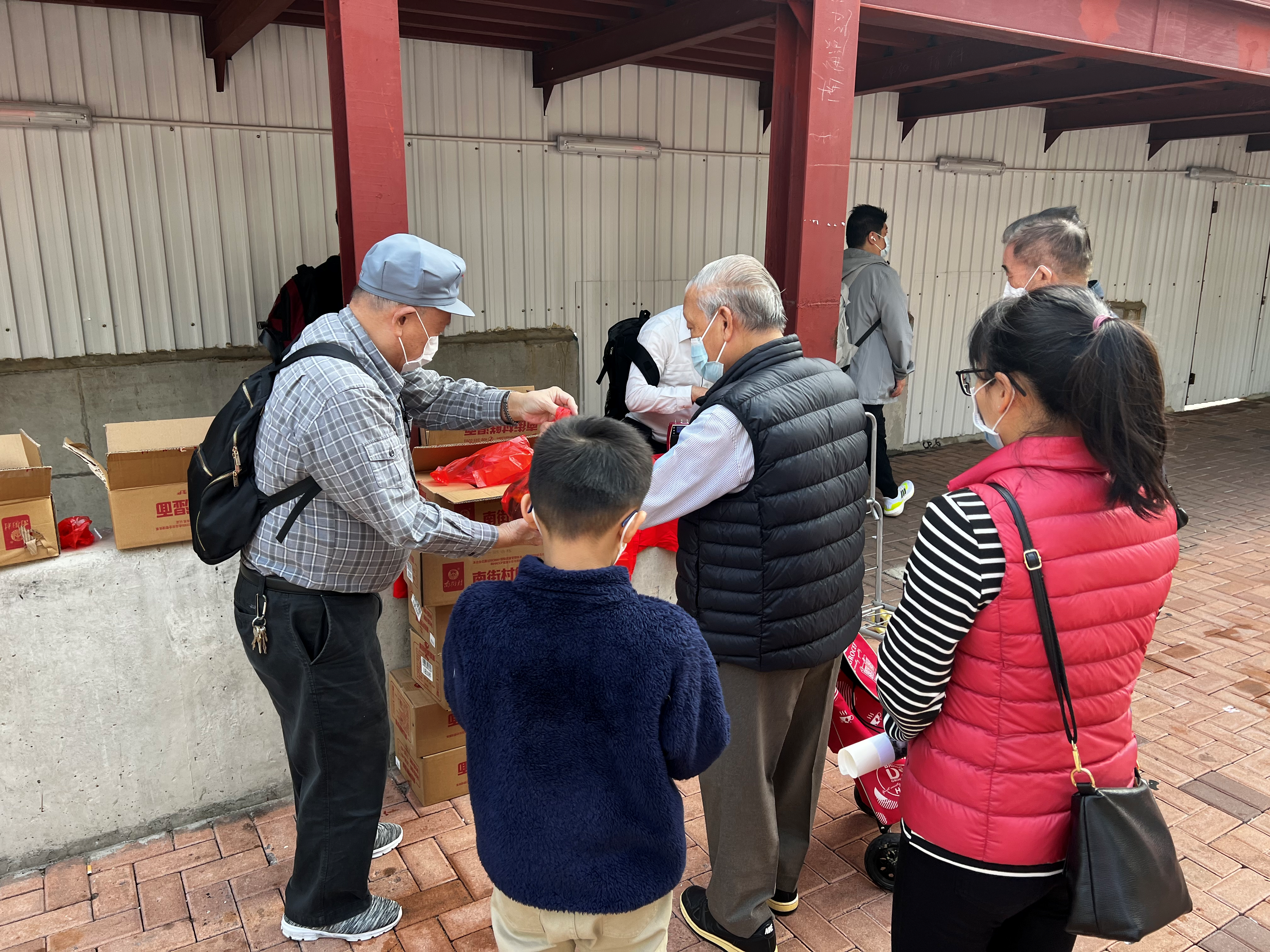 永远坚持那一抹红色！林敏捷老人多年来自掏腰包在香港宣传毛主席