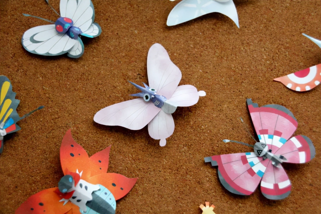 推主以剪纸艺术制作《精灵宝可梦》昆虫标本趣味创作