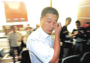 回顾15年前彭宇案，“不是你撞的为什么去扶”令我们至今心中隐痛