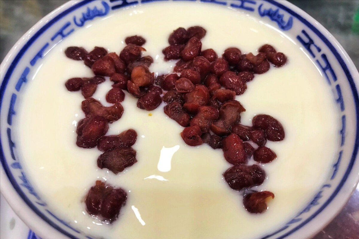 做姜撞奶时，掌握3个要点，香甜嫩滑如布丁，女人冬天吃驱寒暖胃