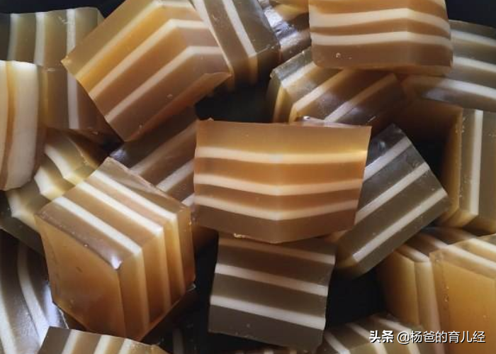 孩子爱吃的椰汁马蹄糕，甜香软嫩，营养又解馋，吃了一次还想吃