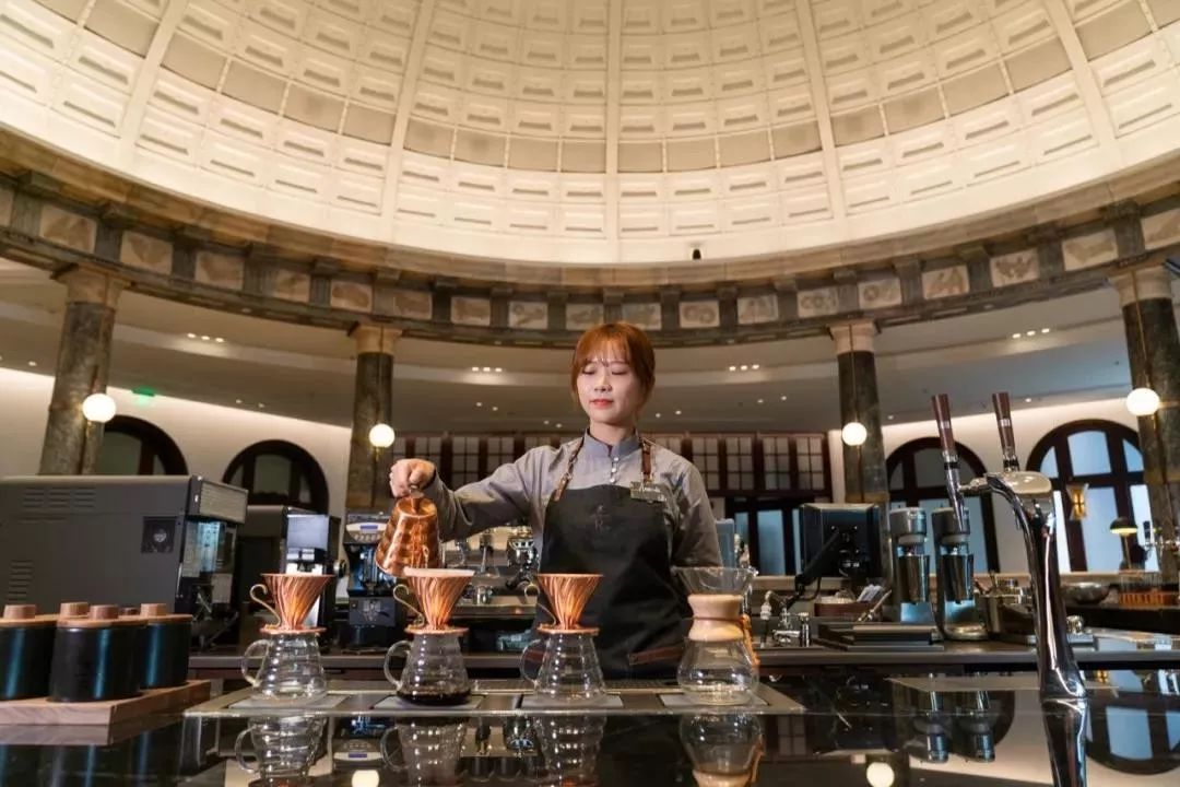 民国老银行与现代文明完美融合，星巴克玩出新高度