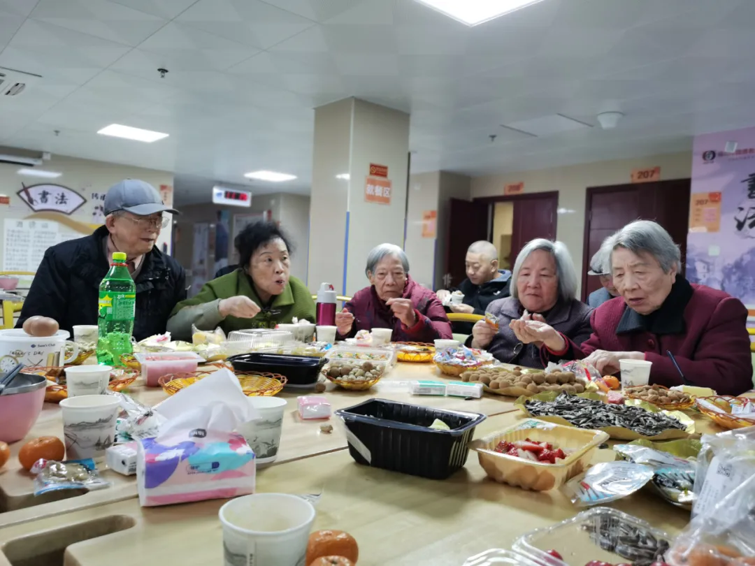 宋奶奶84岁生日会，幸福尽在不言中