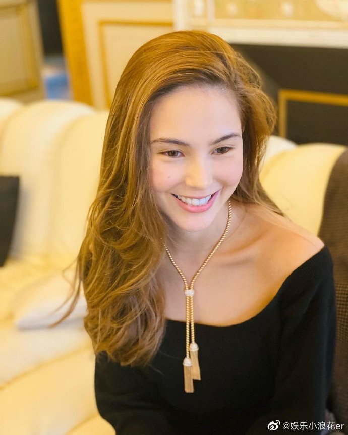 周杰伦官宣昆凌怀三胎！晒出妻子怀孕近照：这是最美好的礼物
