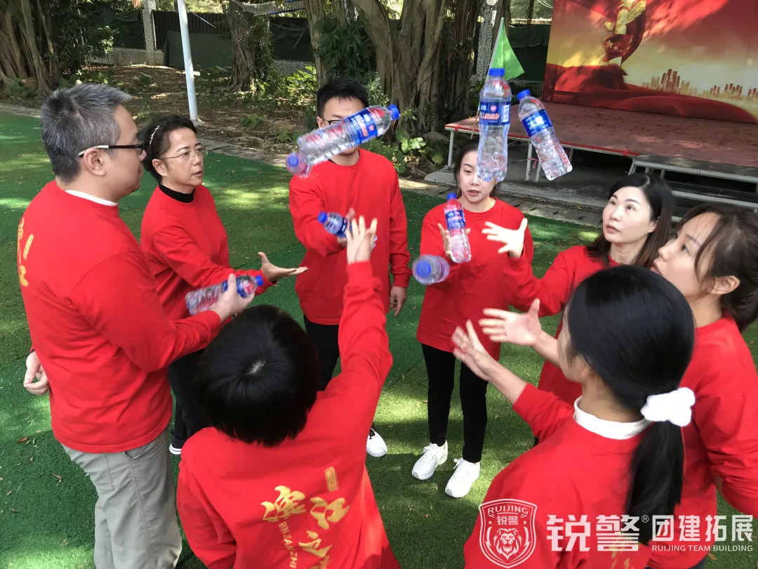 锐警团建:共创美好,再攀高峰,民生银行滨江东支行团建踏青活动