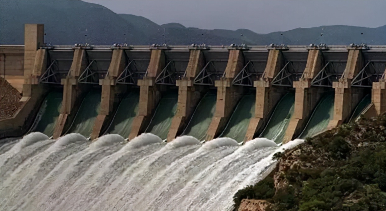 老挝否决中国提案，找韩国仿建三峡大坝，溃坝后中国是啥态度？