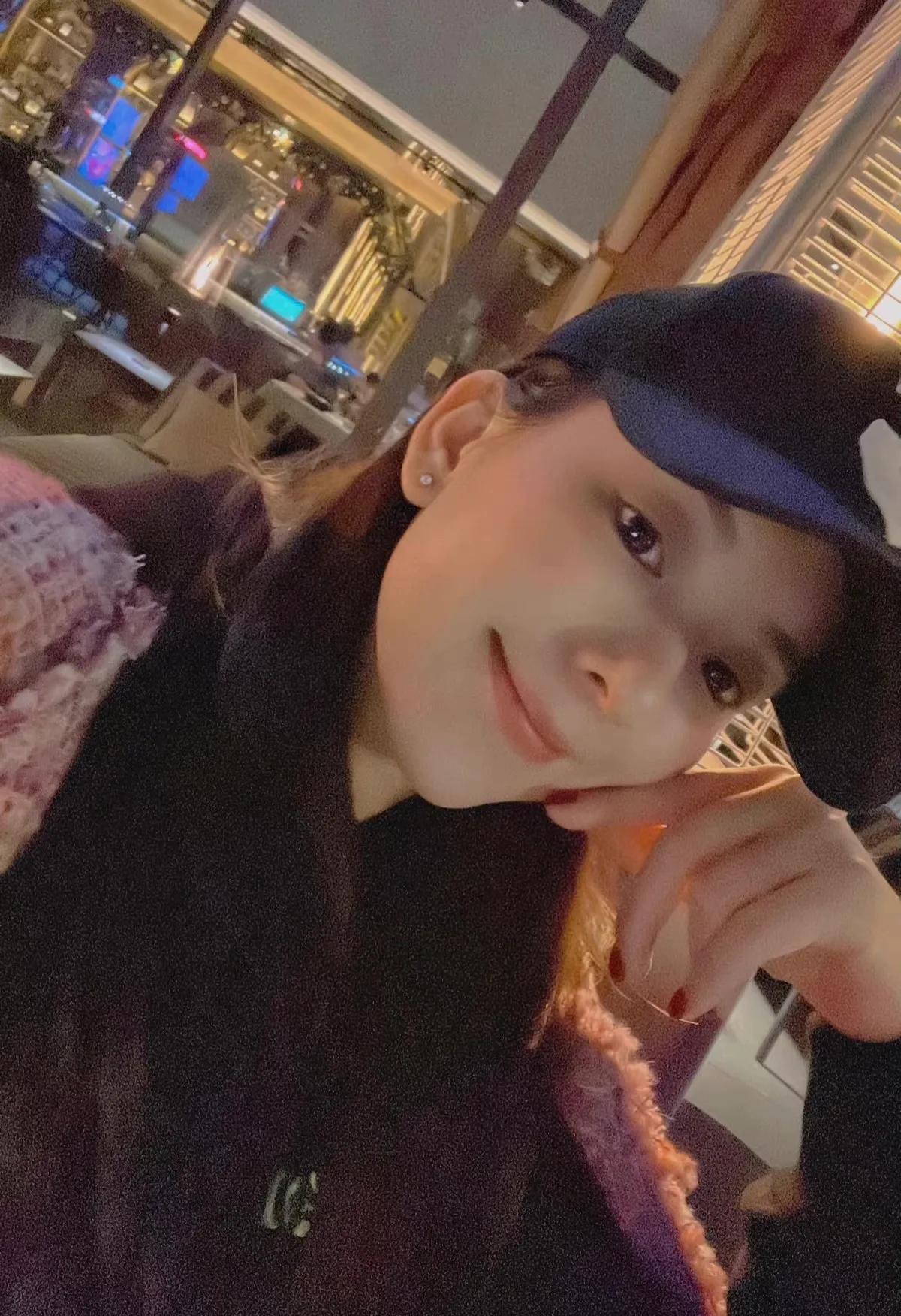 方媛晒幸福日常，健身带娃轻松兼顾，郭富城陪妻女坐缆车超有爱