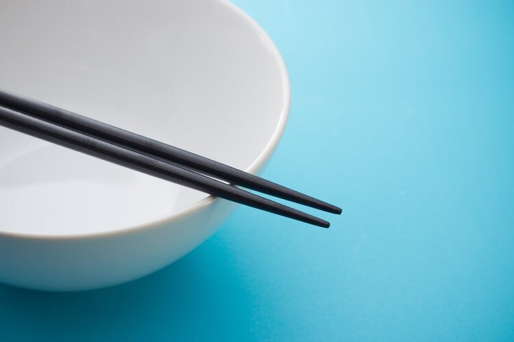 餐前烫碗筷，这种广东习俗到底有没有必要？能消毒的是这3种方法