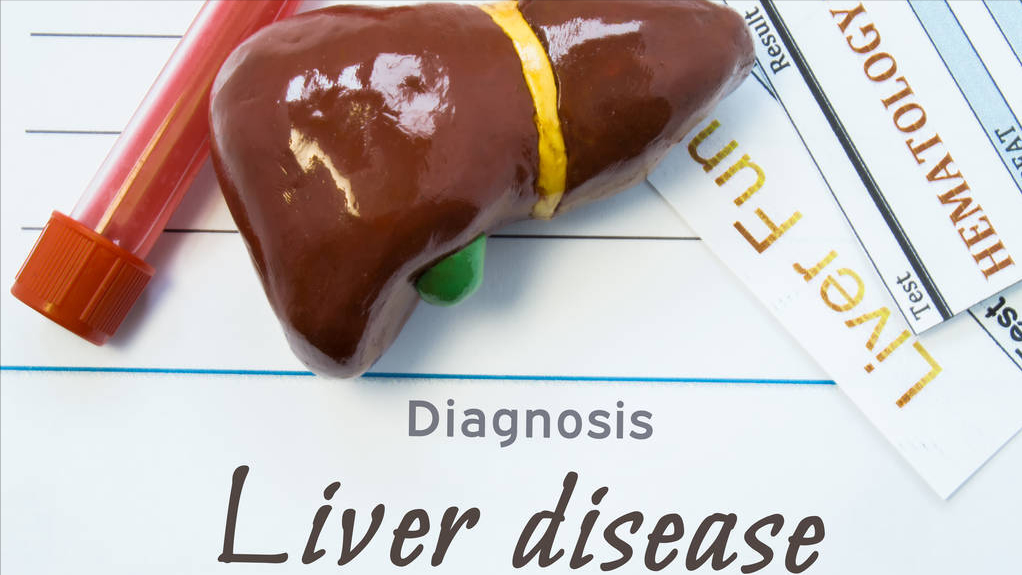 肝功能检查单怎么看？医生：这3个指标正常，说明你的肝脏很健康