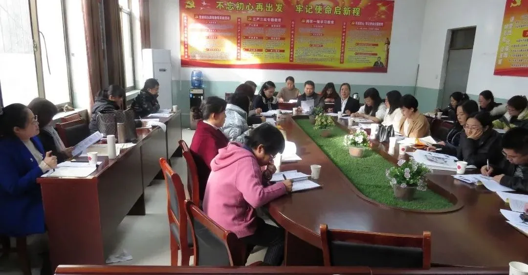 文水劉胡蘭中學開展聽評評課 提升教學能力(圖4) 文水劉胡蘭中學開展聽評評課 提升教學能力(圖4)