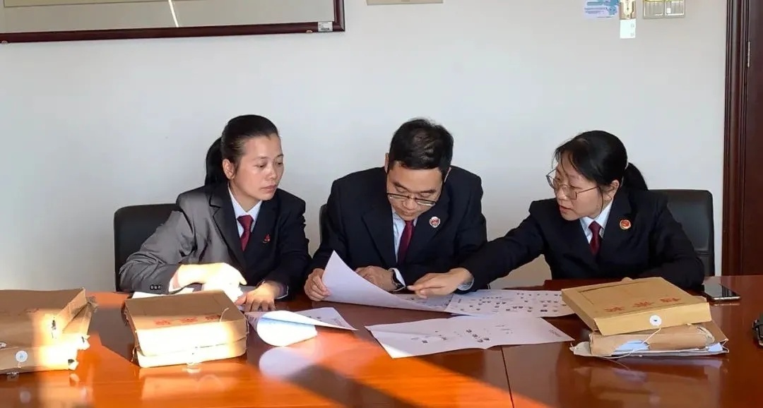 戳破“商务活动”背后的系列赌局