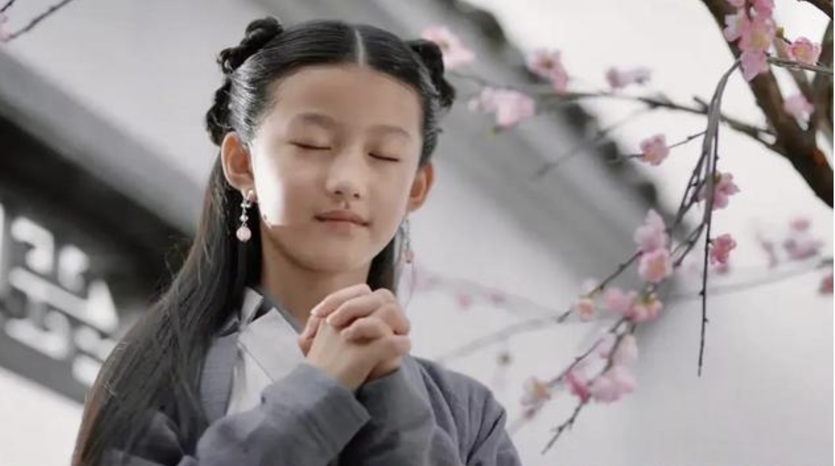 《斛珠夫人》小叶海市扮演者刘琪锜，7岁就演戏，今年仅13岁