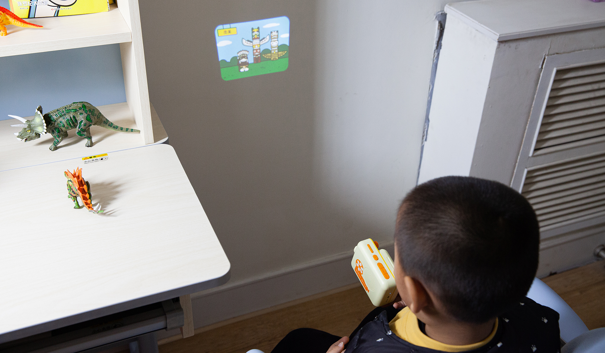 保护视力、远离数码产品，送孩子一台趣学伴儿童故事放映机吧