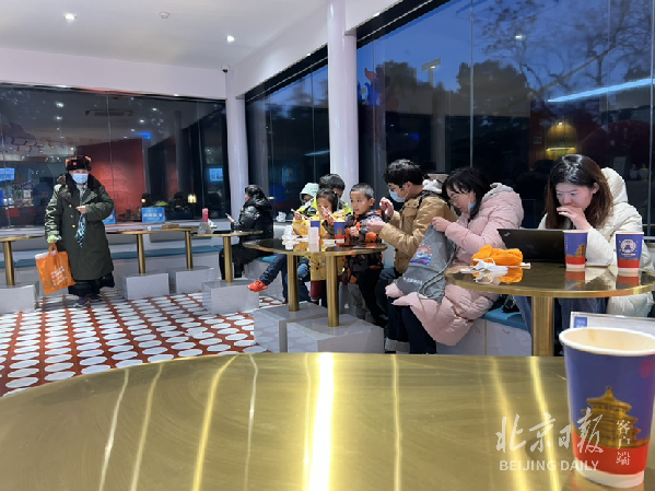 从故宫一家独美到遍地开花！元旦逛公园，这些咖啡馆别错过