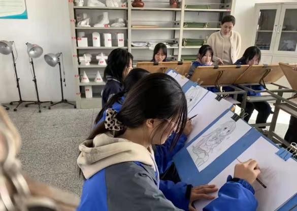 淮安市季橋中學(xué):“雙減”政策下的“課后服務(wù)”(圖1) 淮安市季橋中學(xué):“雙減”政策下的“課后服務(wù)”(圖1)