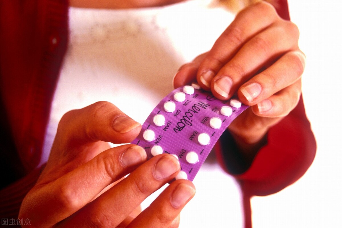 避孕套如何区分正反 。求图解？